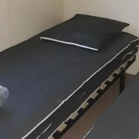 Mobil-home Pour 8 Pers. Avec Terrasse A Saint-sornin - Api-1-52-461 *