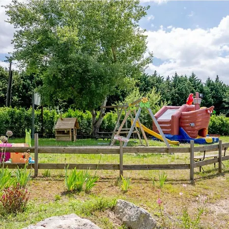 Mobil-home Pour 8 Pers. Avec Terrasse A Saint-sornin - Api-1-52-461 * Saint-Sornin